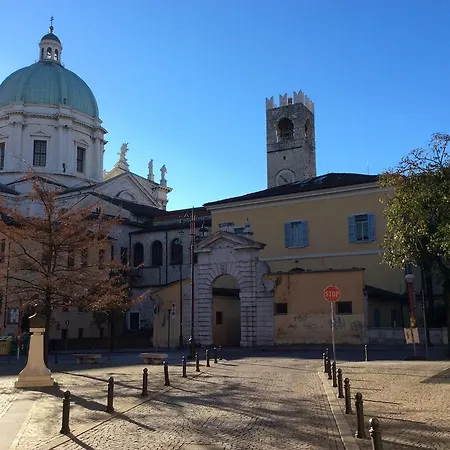 לינה וארוחת בוקר Le Muse